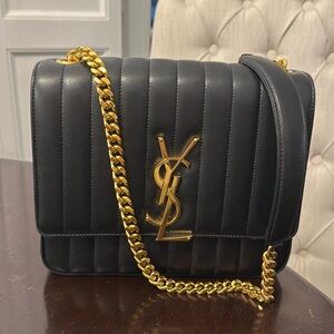YSL
Vicky Crossbody Bag Vertical Quilted Leather Large - Black